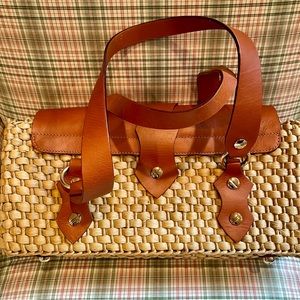 Michael Kors straw & leather handbag / purse